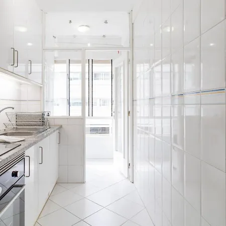 Charmy Rodrigues Lobo By Unique Hosts