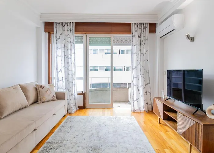 Charmy Rodrigues Lobo By Unique Hosts Porto